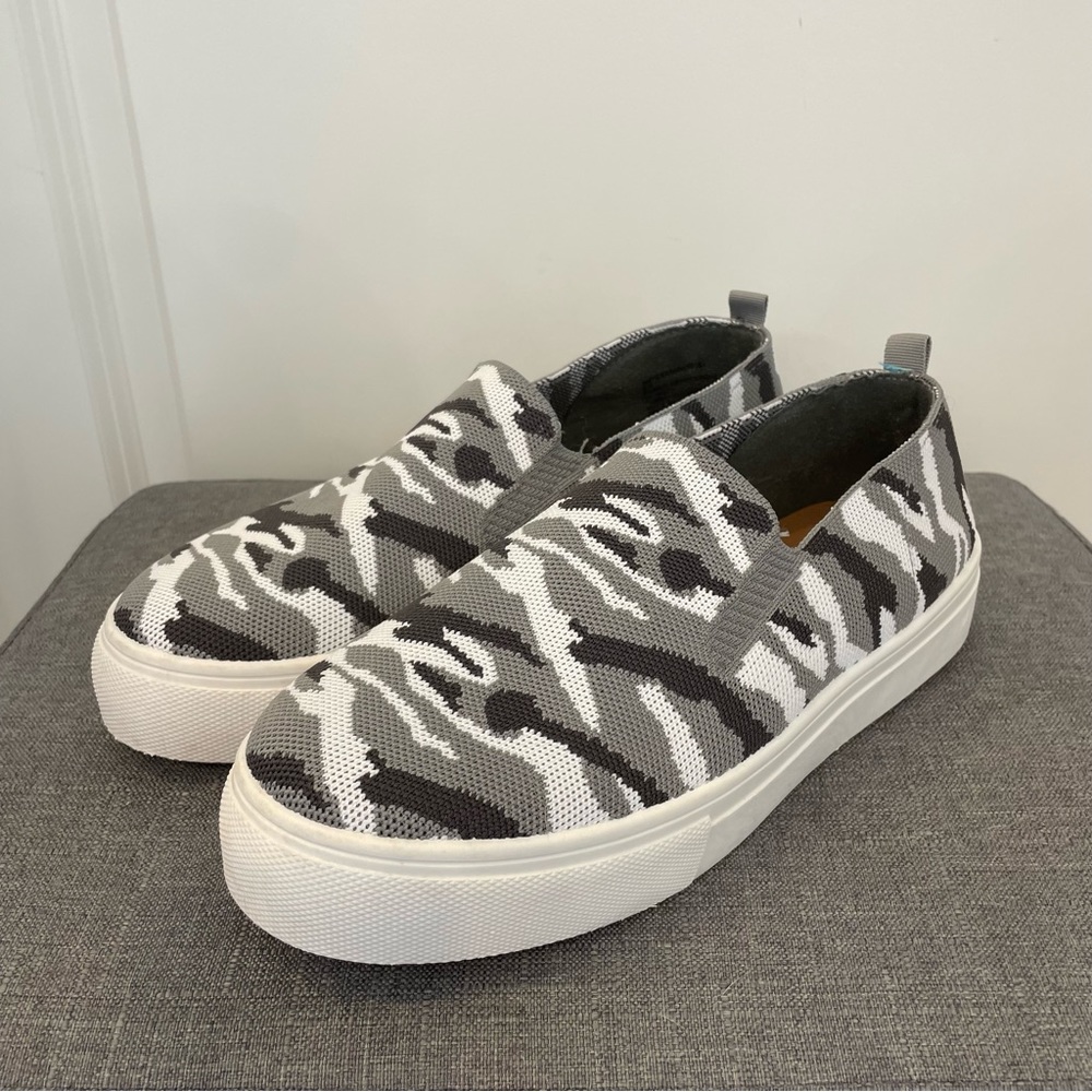 STEVE MADDEN Maygee Knit Slip On Platform Sneakers - Gray Camo, size 9.5 - Picture 2 of 12